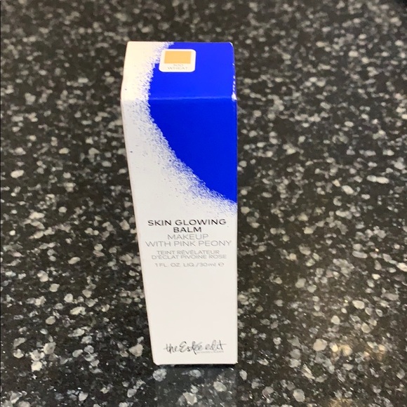 Skin Glowing Balm by Estée Lauder - Picture 1 of 2